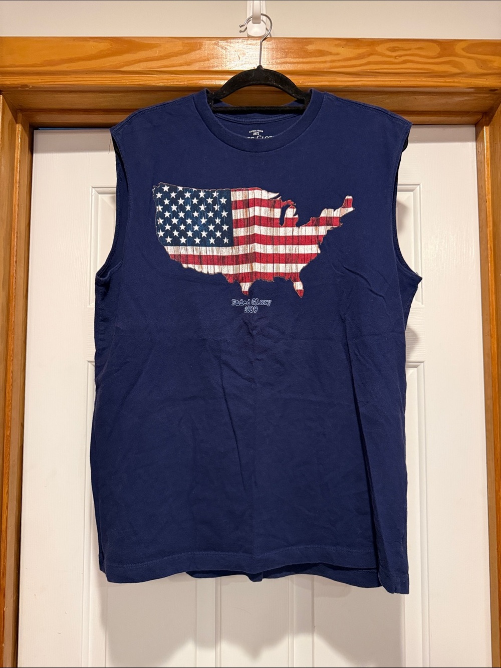 Faded Glory Navy Sleeveless Tank with USA Flag Map